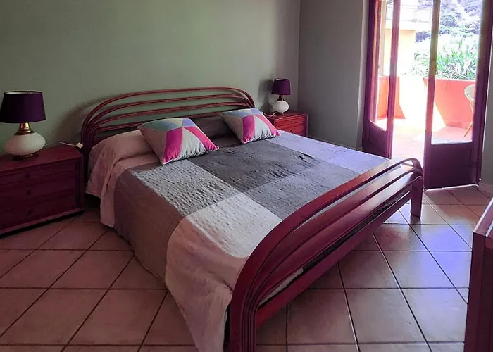 Casa Sulla Di Santa Tecla Nyaraló