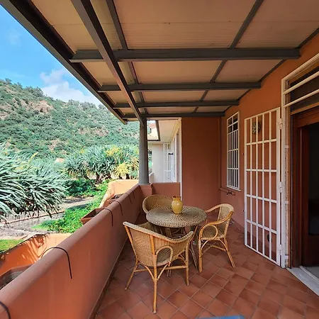 Casa Sulla Di Santa Tecla